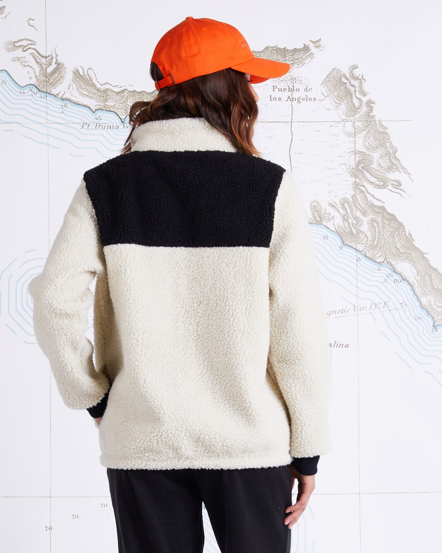 LEADER SHERPA PULLOVER - Black/Bone