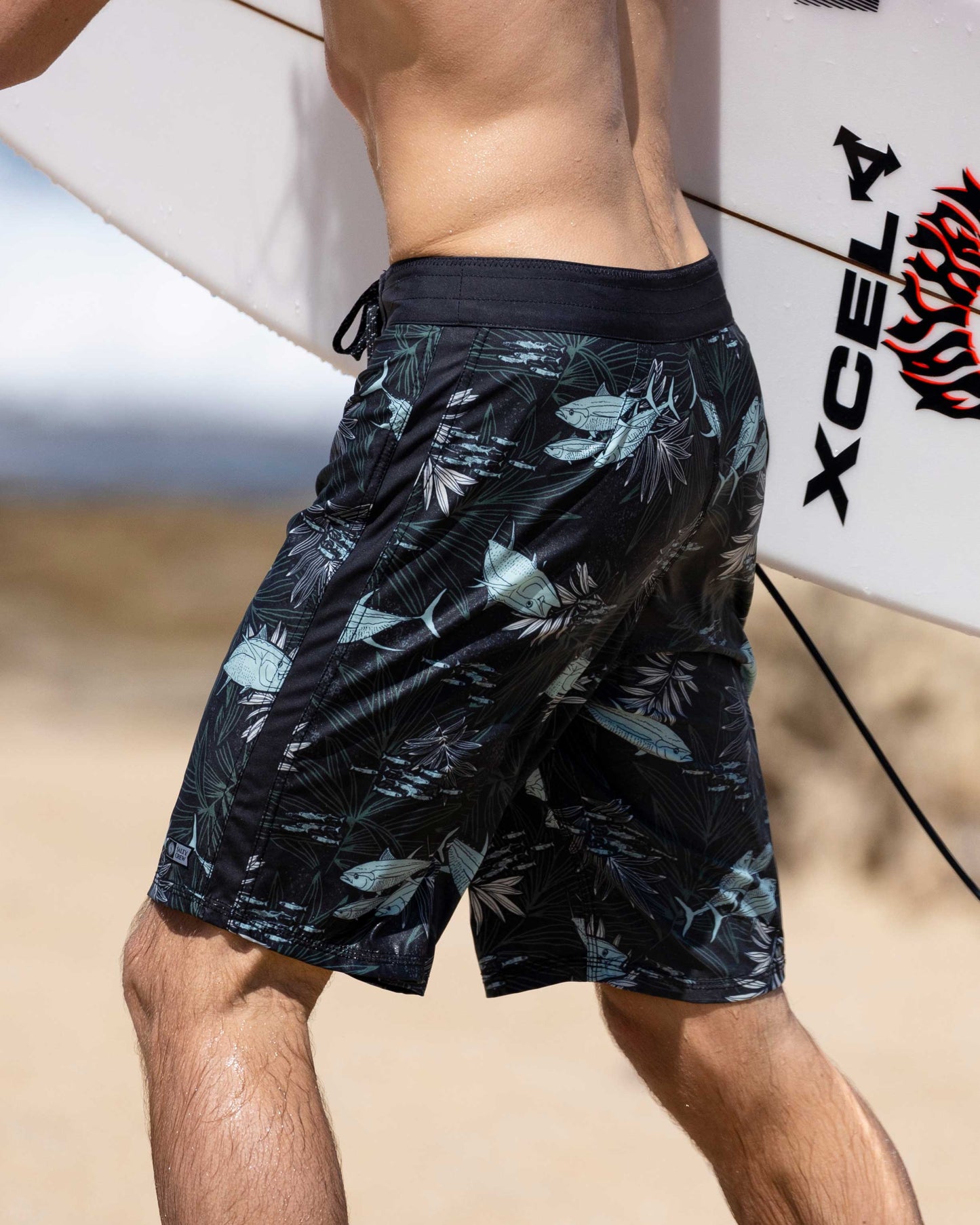 KEEL BOARDSHORT - BLACK AQUA