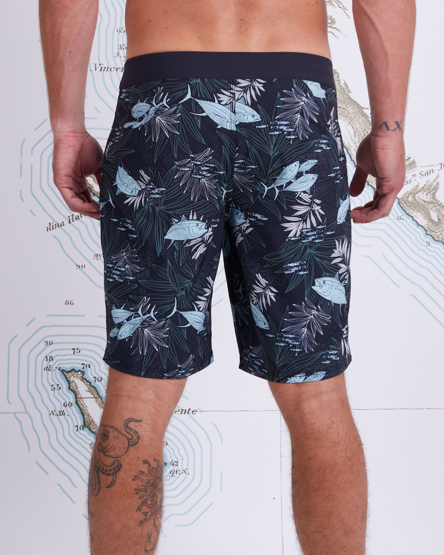 KEEL BOARDSHORT - BLACK AQUA